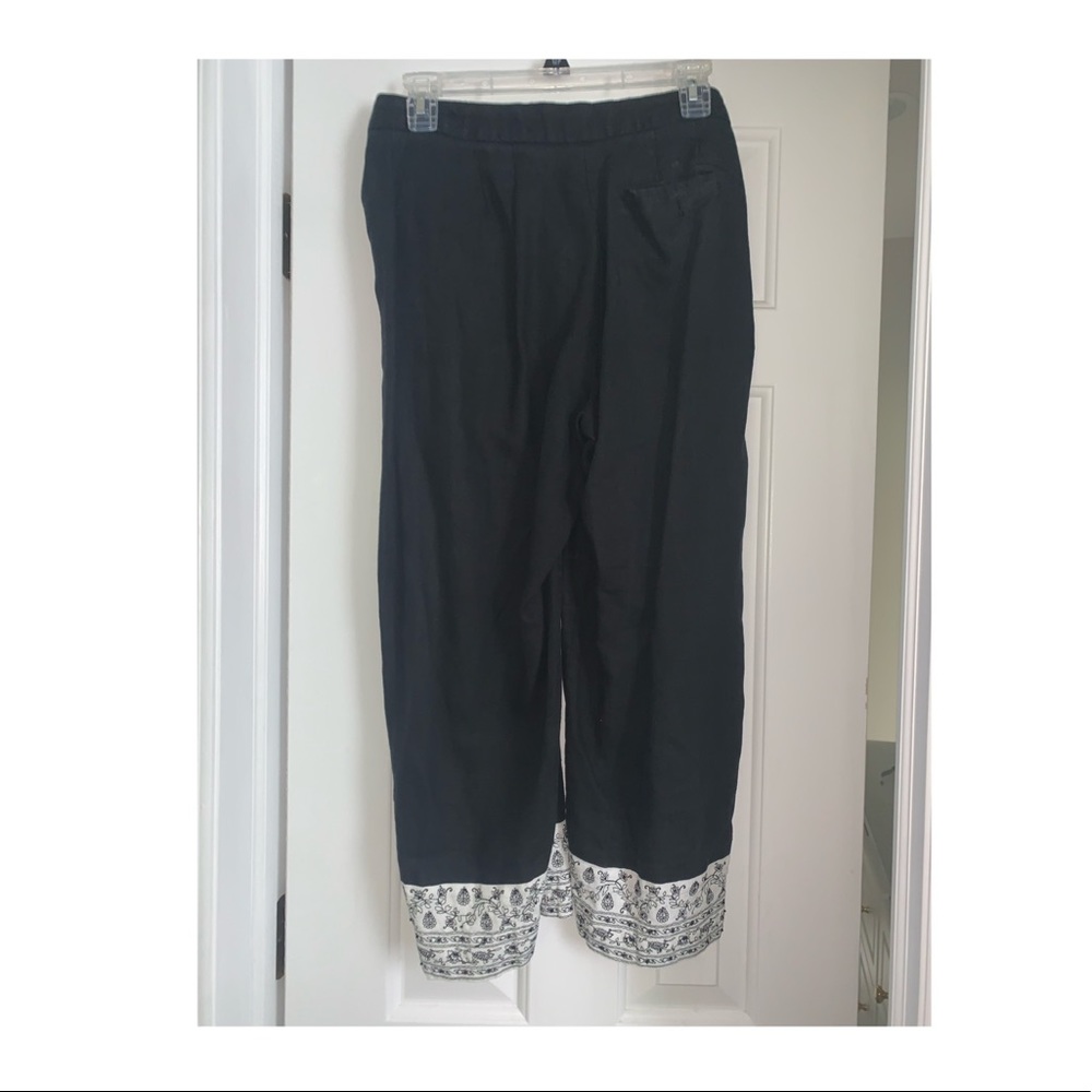 Black And Patterned Capris - image 3